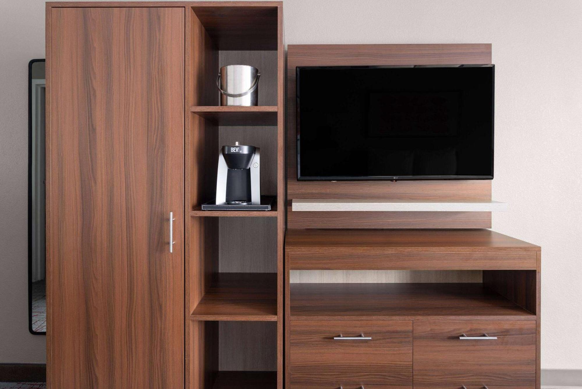 Hawthorn Extended Stay By Wyndham Columbia-Ft Jackson Экстерьер фото